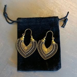 Gold vintage earrings